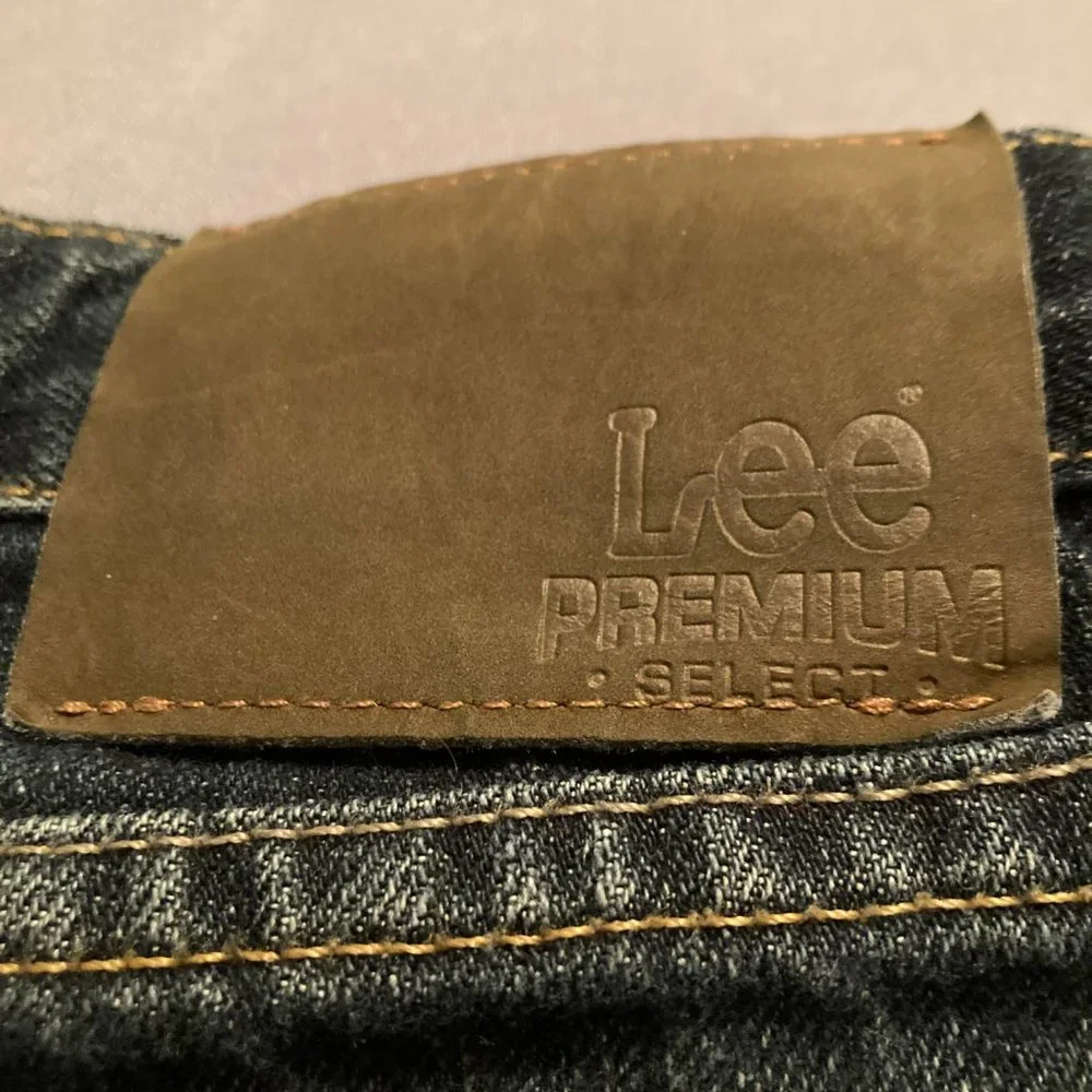 EUC Lee Premium Select Boys Medium Wash Denim Jeans Blue Size 18R (#1)